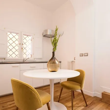 Sonder — Vatican Suites Hotel apartamentowy 3*